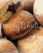 Пончики с вишней