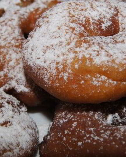 Рецепт пончиков с яблоками и коньяком