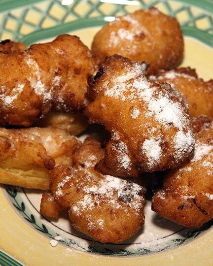 Рецепт творожных пончиков с яблоками