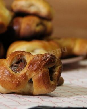 Прецель — вкусная выпечка с маком, корицей и сухофруктами