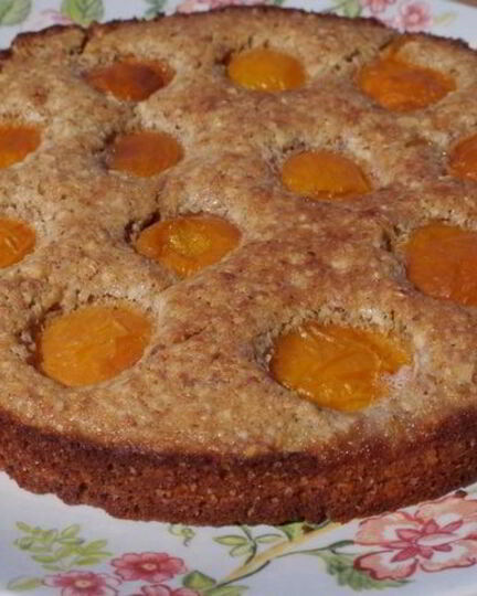 Рецепт миндальной коврижки с абрикосами