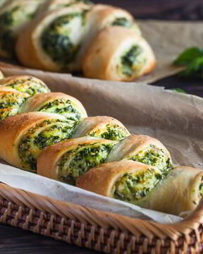 Рулетики с кабачками и шпинатом