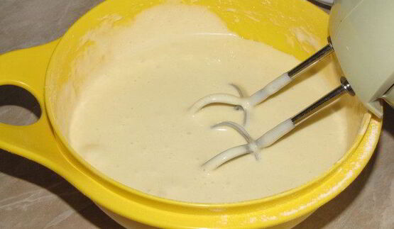 фруктовая шарлотка с шоколадной глазурью