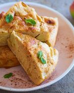 Простая яблочная шарлотка с пряностями