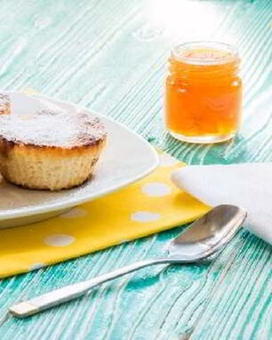 Шарлотка абрикосовая