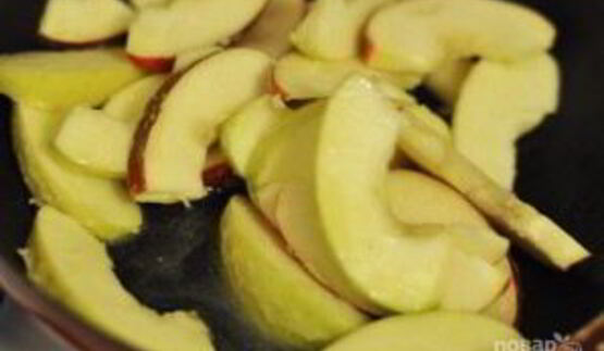 шарлотка из яблок в духовке