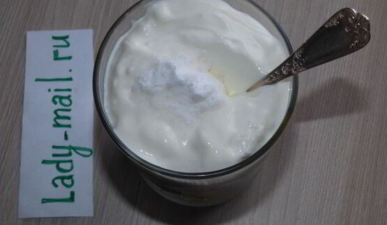 шарлотка на сметане с яблоками