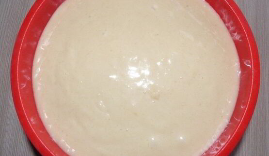 шарлотка на сметане с яблоками