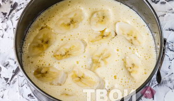 шарлотка с бананами