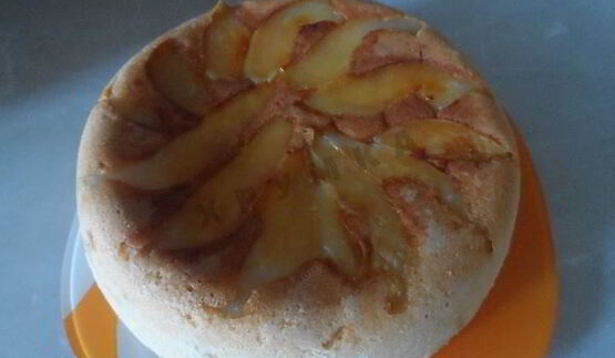 шарлотка с грушами в мультиварке