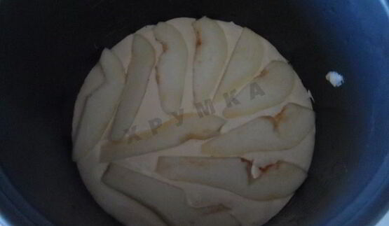 шарлотка с грушами в мультиварке