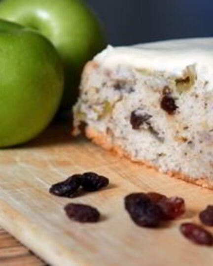 Рецепт шарлотки с орехами и яблоками