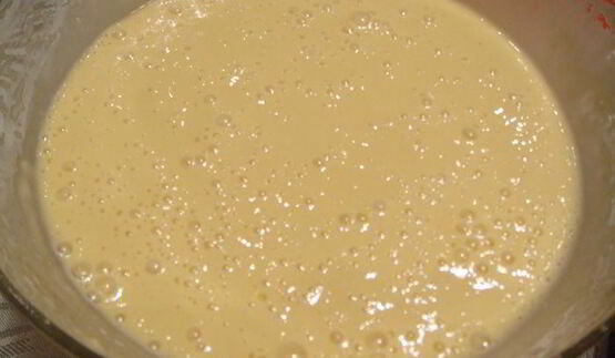 шарлотка с цельными яблочками