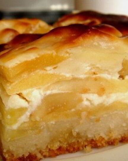 Рецепт шарлотки с яблоком на сметане