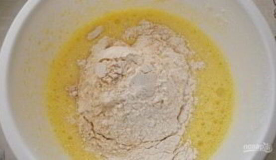 шарлотка с яблоком