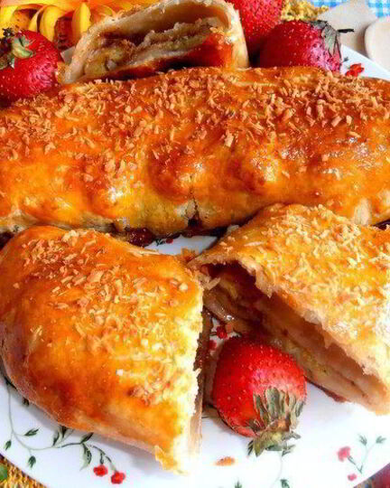 Рецепт бананового штруделя в мармеладной карамели