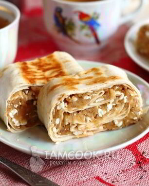Ленивый штрудель из лаваша с яблоками