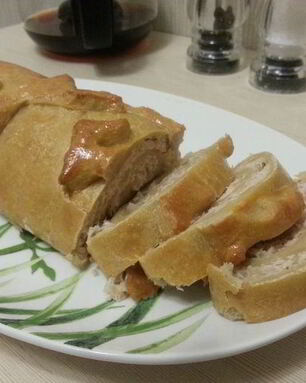 Мясо-капустный штрудель из кабачкового теста