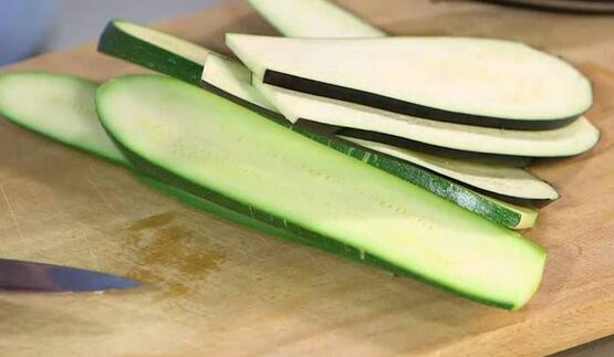 овощной штрудель с фасолью и паприкой