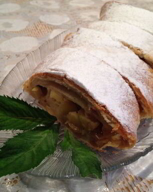 Штрудель из покупного слоеного теста