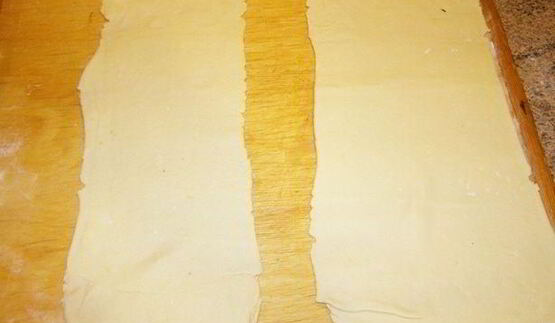 штрудель из творожного теста с лососем