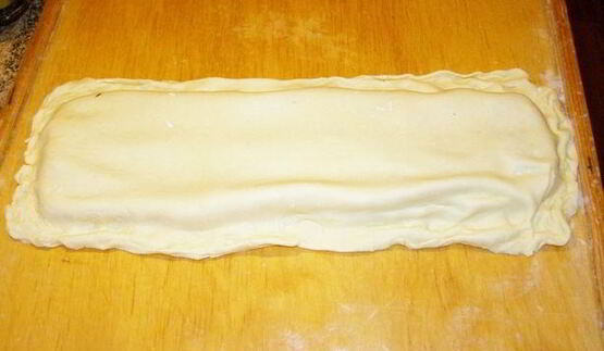 штрудель из творожного теста с лососем