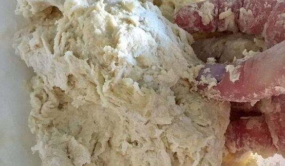 штрудель с лососем, фасолью и рикоттой