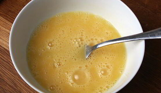 штрудель с яблоком и корицей под кремом англес