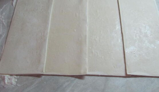 штрудель яблочный с изюмом и малиной