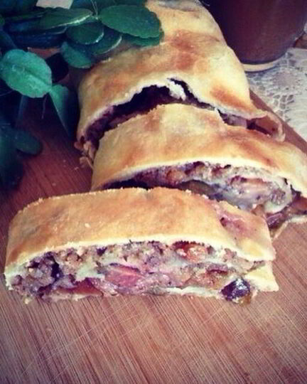 Рецепт сливового штруделя