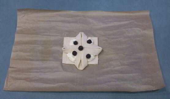 слоеная выпечка с творожной начинкой