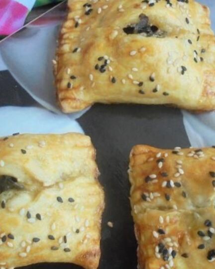 Рецепт слоек с сыром и морской капустой