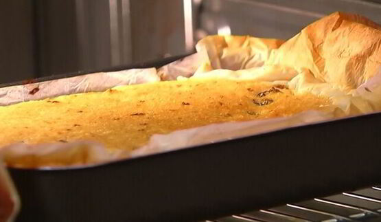 лимонный творожник с изюмом