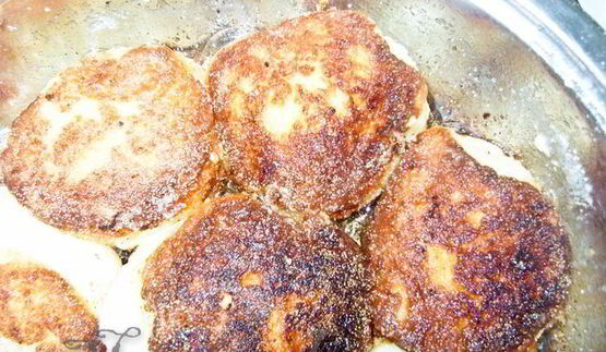 сырники под яблочным чатни с орехами