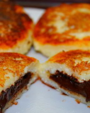 Сырники с шоколадной начинкой