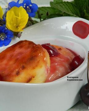 Сырники с вишневым соусом