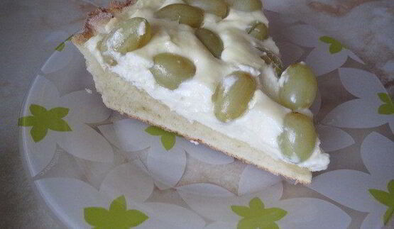 творожник с виноградом