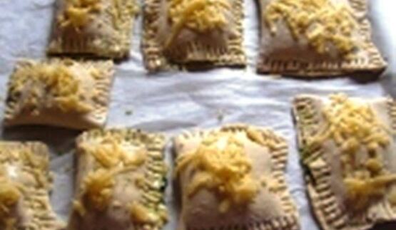 сырно шпинатные слойки