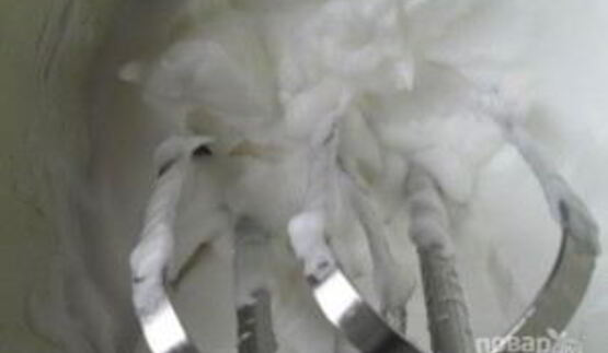 клубнично-йогуртовый торт