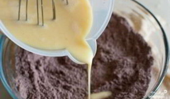 шоколадный торт с печеньем