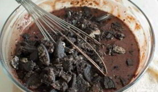 шоколадный торт с печеньем