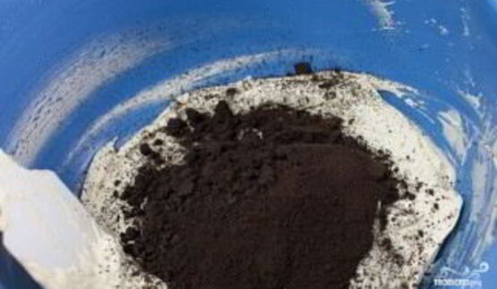 шоколадный торт с печеньем