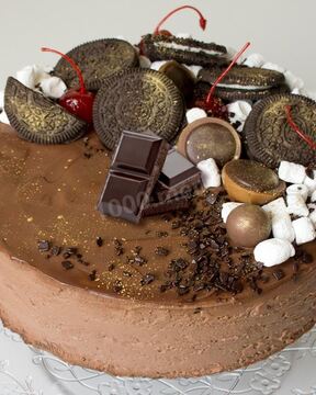 Торт из крошки печенья с выпечкой