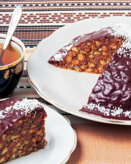 Рецепт торта из печенья и вареной сгущенки