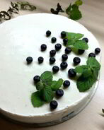 Торт из творога и желатина без выпечки