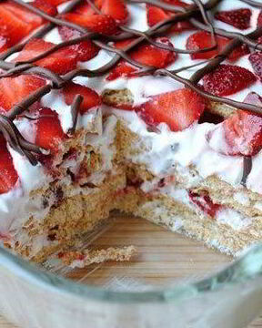 Вкусный торт из готовых коржей