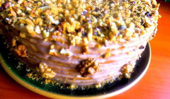 яблочный медовик