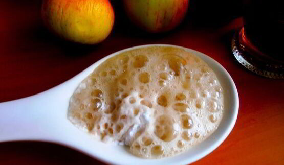 яблочный медовик