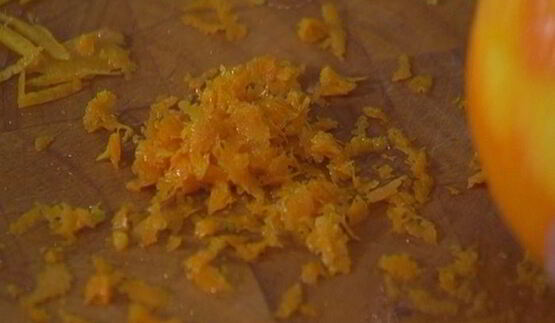 вафли из бриоши с клубникой и земляникой