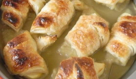яблочные слойки со сладкой карамелью